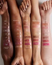 Fenty Beauty Gloss Bomb Universal Lip Luminizer (02 Fussy)